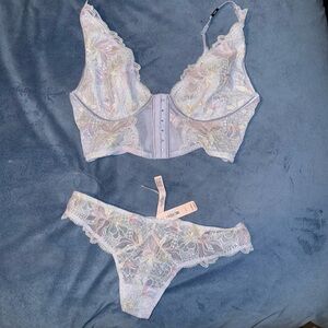 Victoria’s Secret bralette and thong set nwt